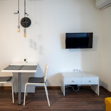 Bright Studio In The City Center Sofia Buitenkant foto