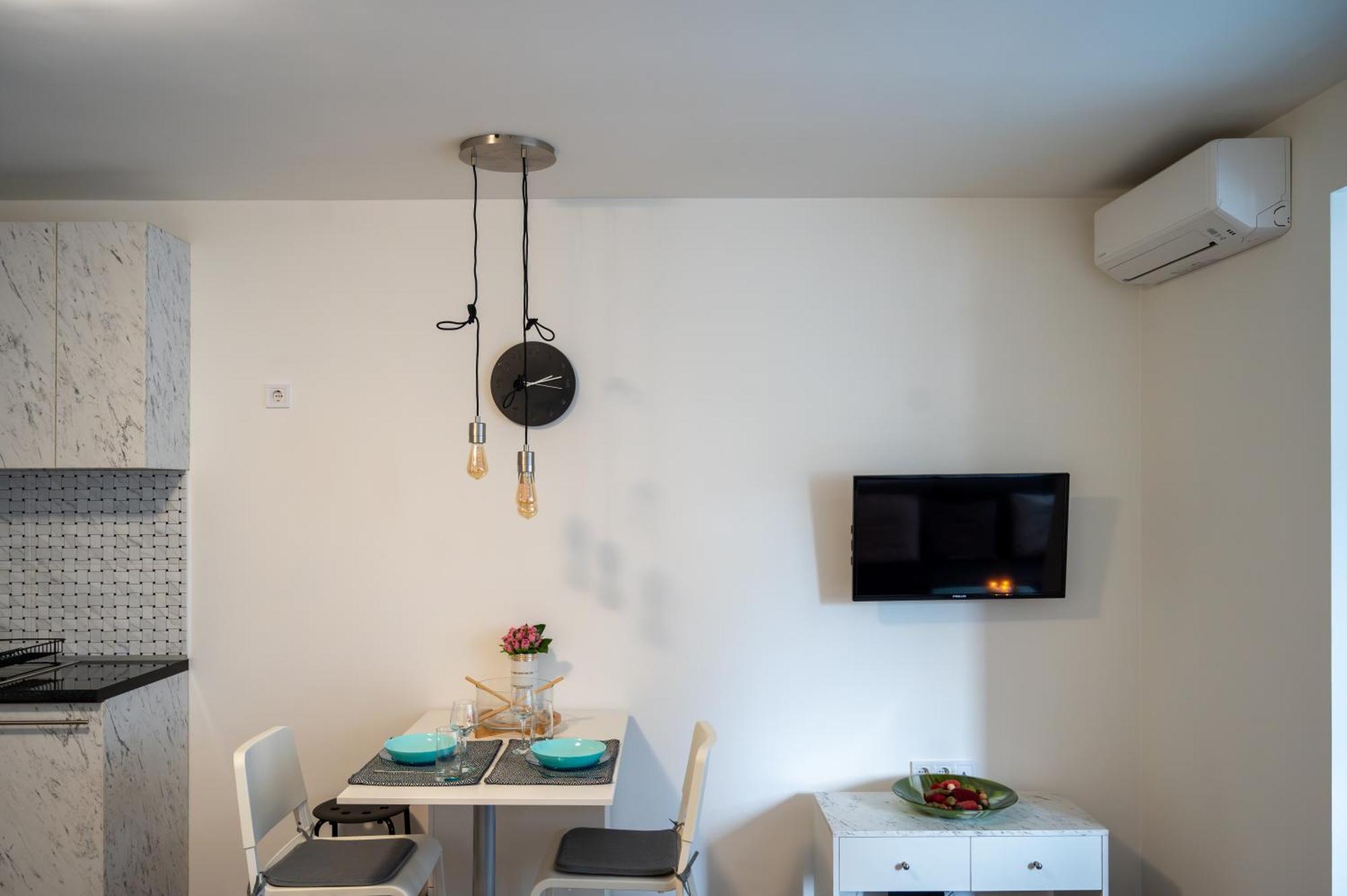 Bright Studio In The City Center Sofia Buitenkant foto