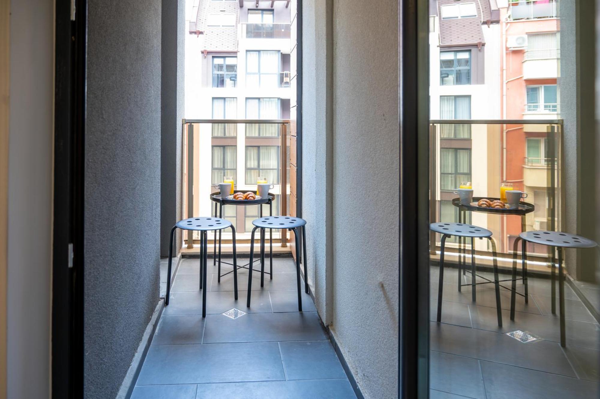 Bright Studio In The City Center Sofia Buitenkant foto